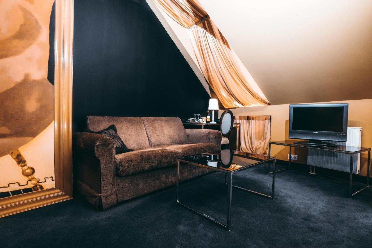Modern Deluxe Room